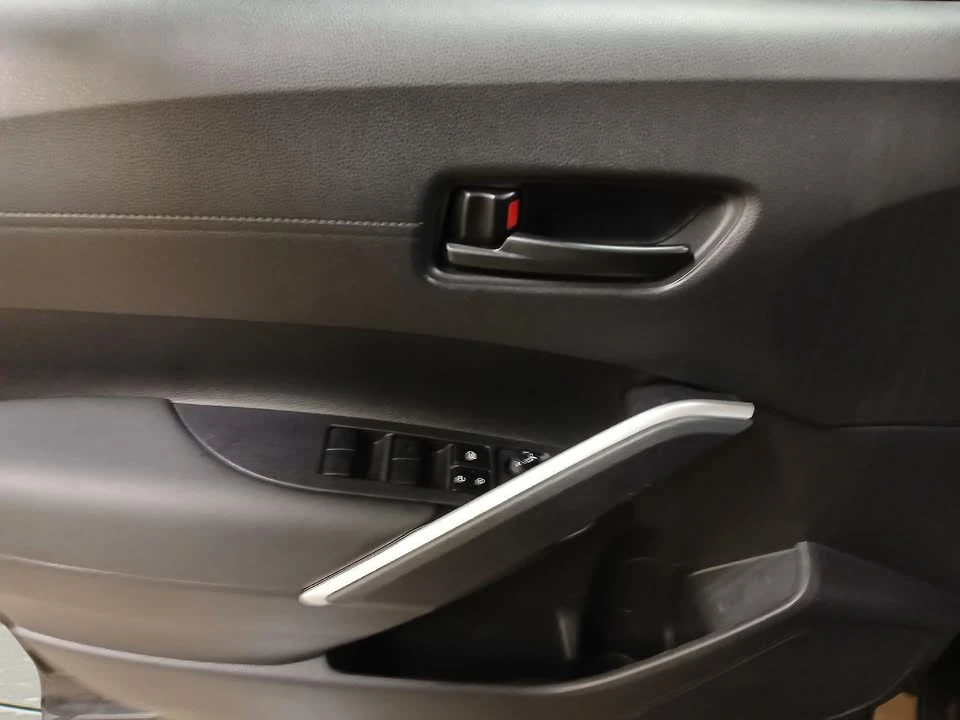 2023 Toyota Corolla Cross - Image 16 of 19