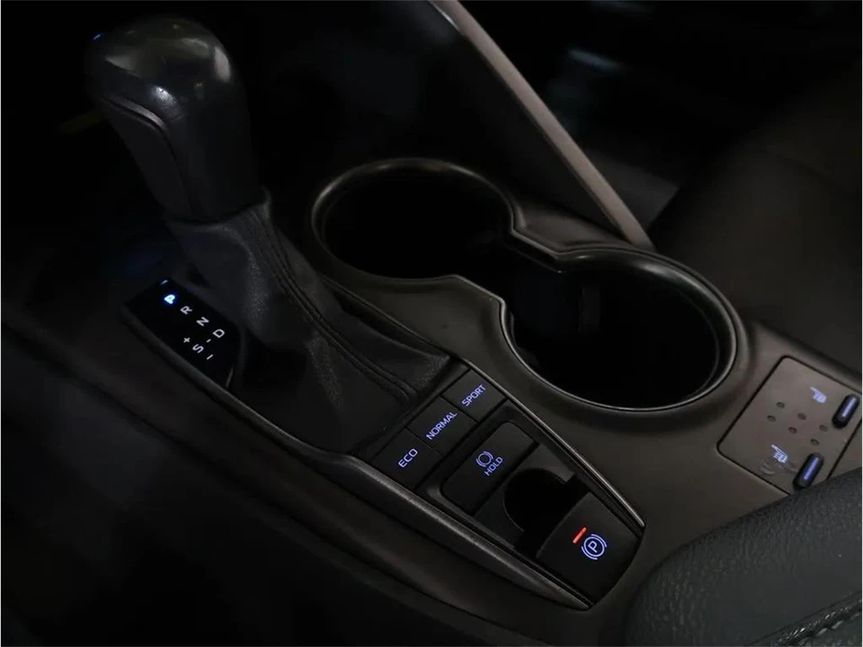 2023 Toyota Camry 8th Gen - Image 21 of 31