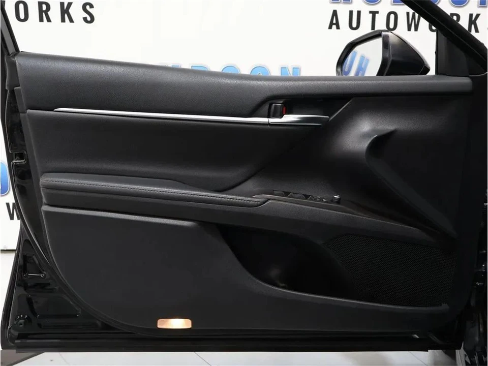 2023 Toyota Camry 8th Gen - Image 10 of 31