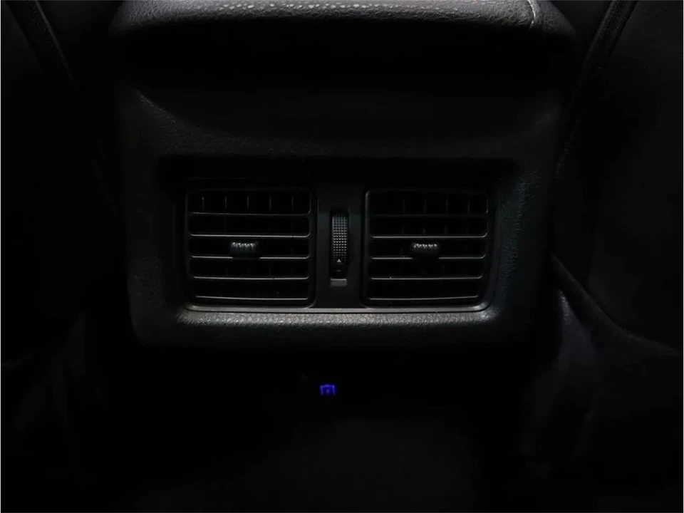2023 Toyota Camry 8th Gen - Image 26 of 31