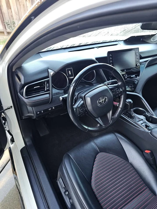 2023 Toyota Camry 8th Gen - Image 2 of 13