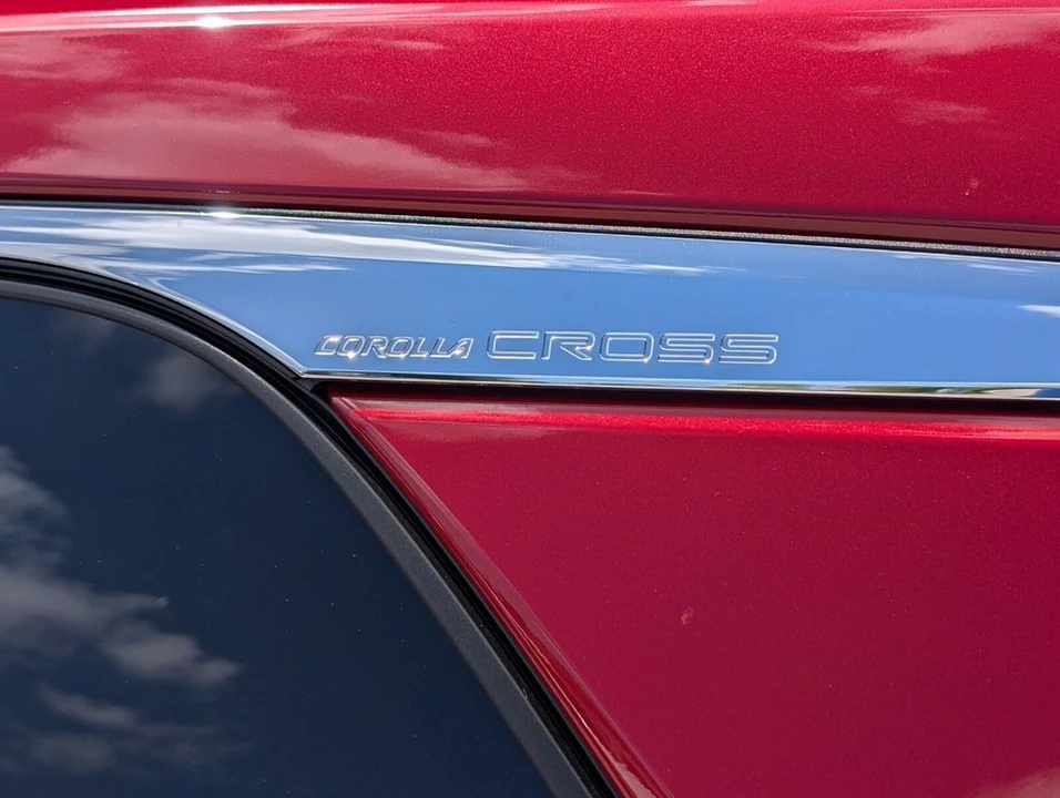 2023 Toyota Corolla Cross - Image 14 of 21