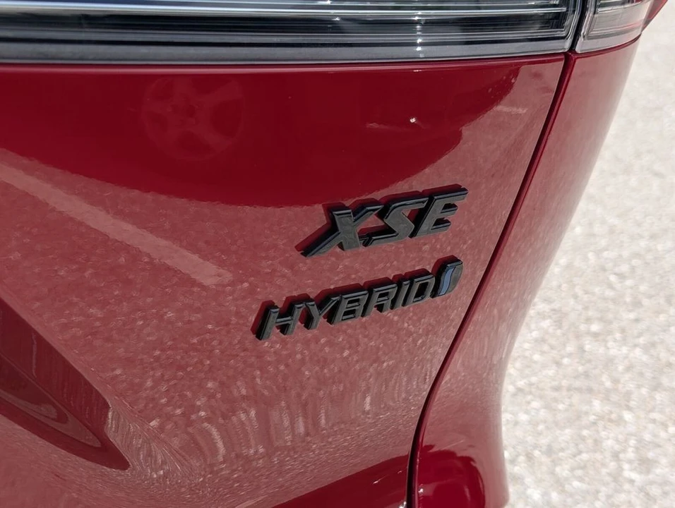 2023 Toyota Corolla Cross - Image 16 of 21