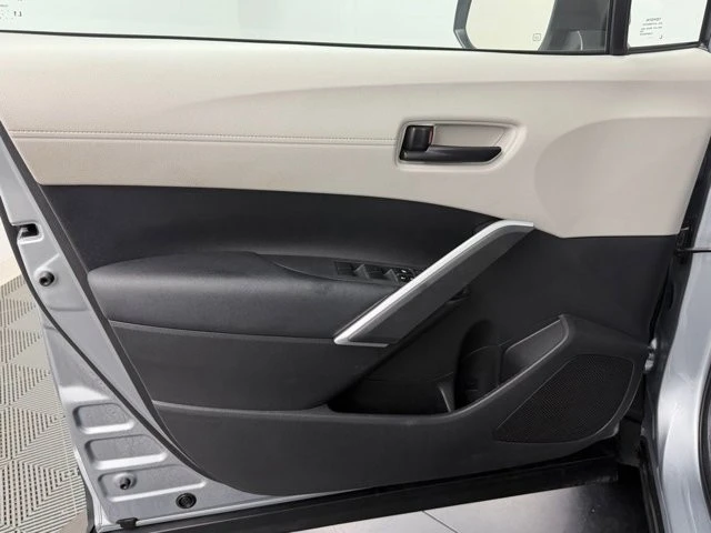 2023 Toyota Corolla Cross - Image 17 of 31