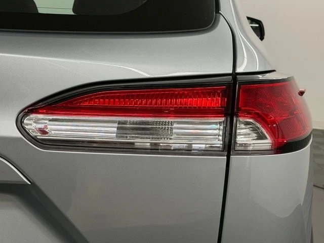 2023 Toyota Corolla Cross - Image 12 of 31