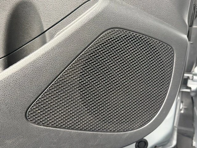 2023 Toyota Corolla Cross - Image 19 of 31