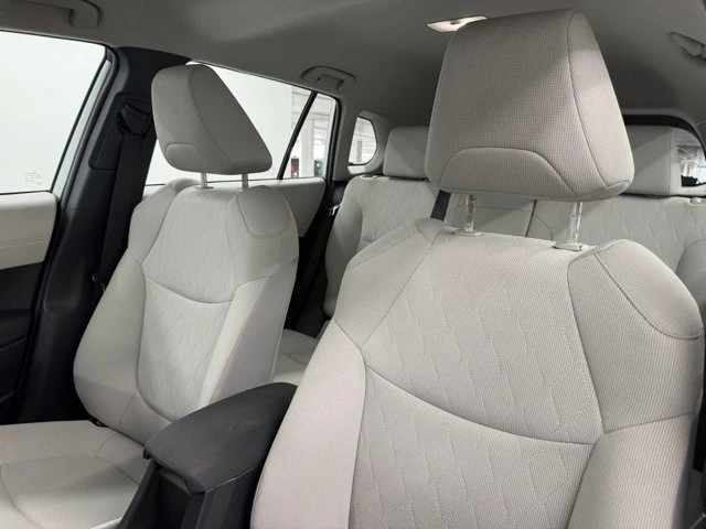 2023 Toyota Corolla Cross - Image 21 of 31