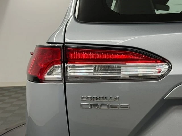 2023 Toyota Corolla Cross - Image 11 of 31