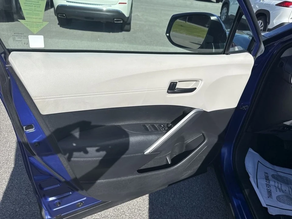 2023 Toyota Corolla Cross - Image 11 of 12