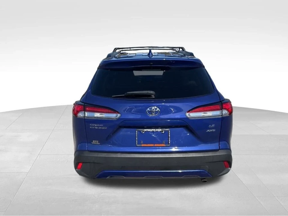 2023 Toyota Corolla Cross - Image 4 of 12