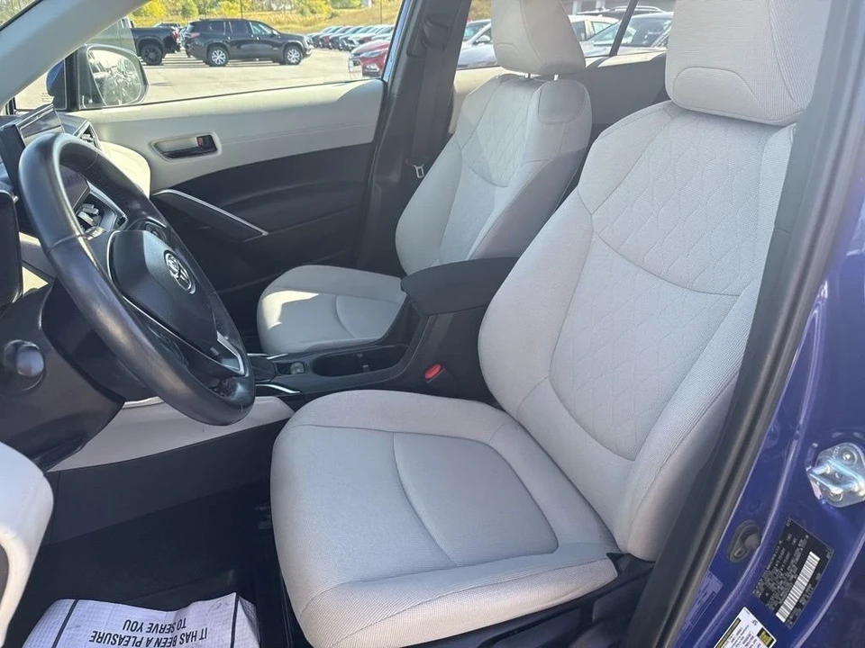 2023 Toyota Corolla Cross - Image 12 of 12