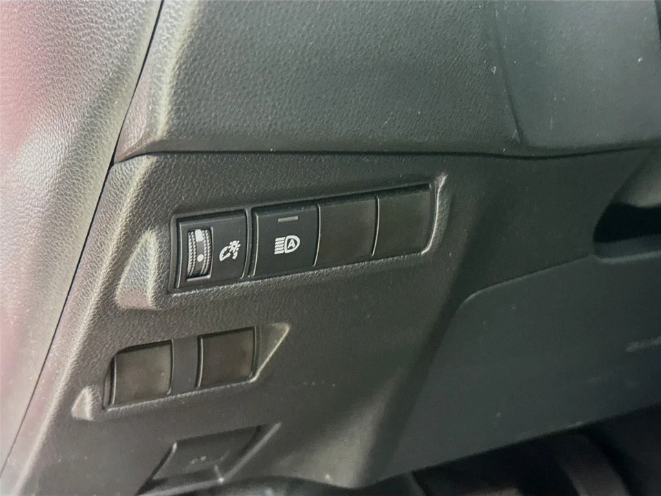 2023 Toyota Corolla Cross - Image 7 of 14