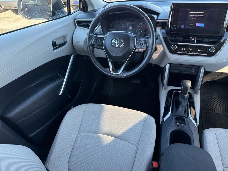 2023 Toyota Corolla Cross - Image 10 of 12