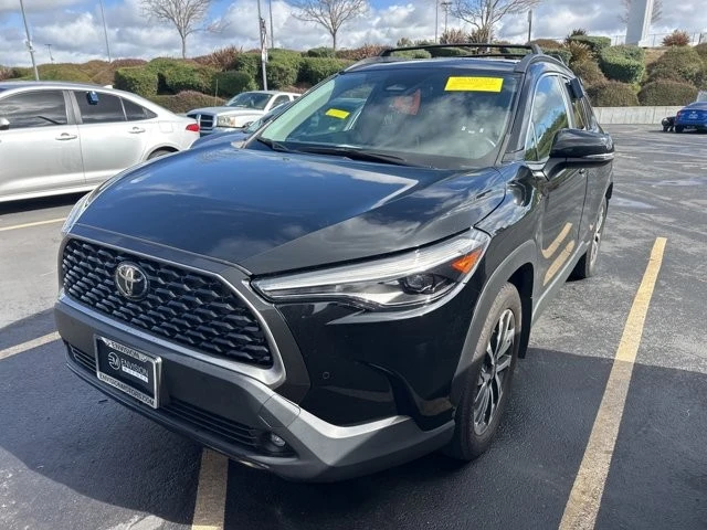 2023 Toyota Corolla Cross - Image 2 of 12