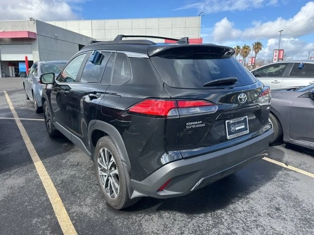 2023 Toyota Corolla Cross - Image 3 of 12