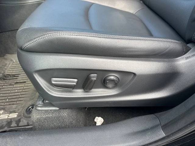 2023 Toyota Corolla Cross - Image 6 of 12