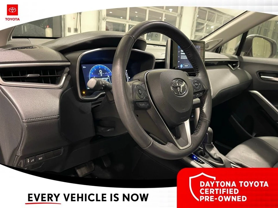 2023 Toyota Corolla Cross - Image 6 of 10