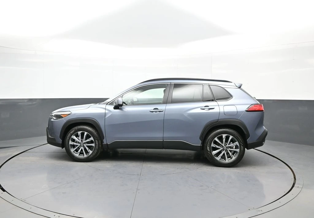 2023 Toyota Corolla Cross - Image 9 of 12