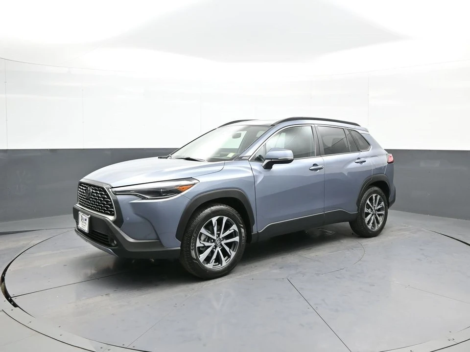 2023 Toyota Corolla Cross - Image 10 of 12