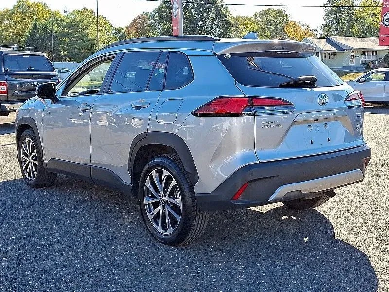 2023 Toyota Corolla Cross - Image 5 of 12