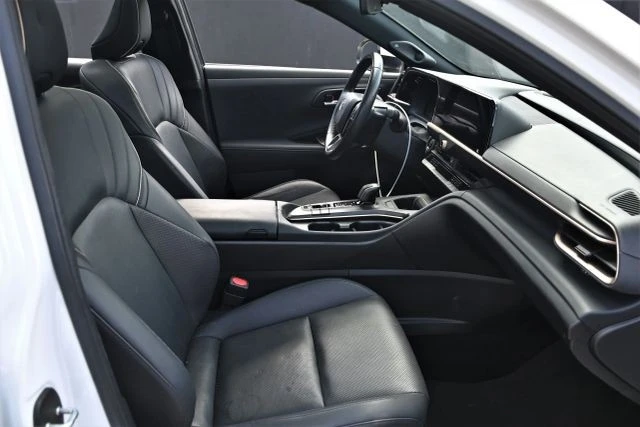 2023 Toyota Crown 16th Gen - Image 17 of 24