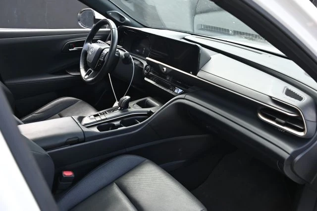 2023 Toyota Crown 16th Gen - Image 18 of 24