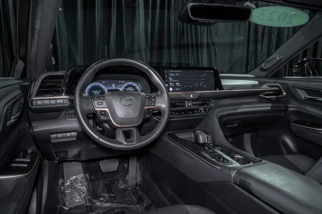 2023 Toyota Crown 16th Gen - Image 17 of 21