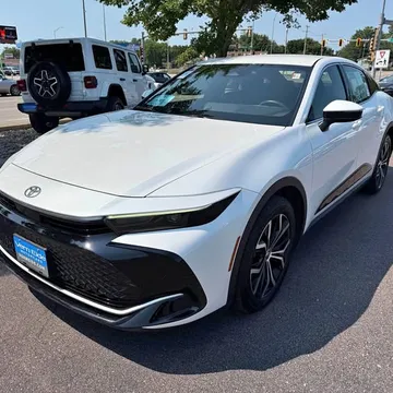 2023 Toyota Crown XLE Sedan 4D