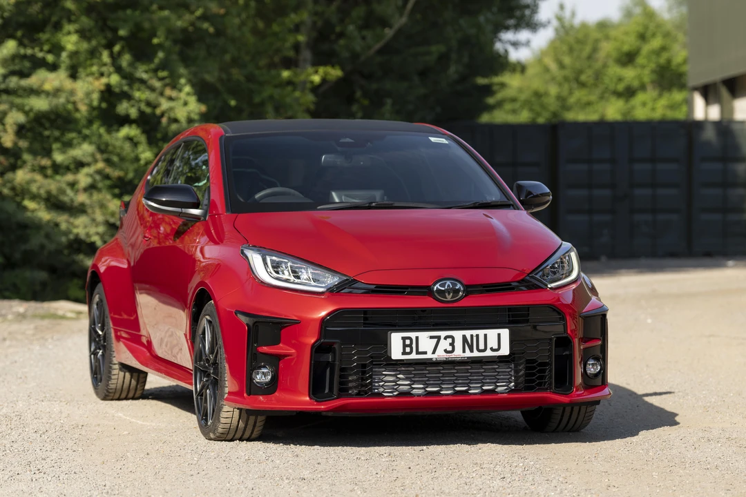 2023 Toyota Yaris - Image 12 of 31