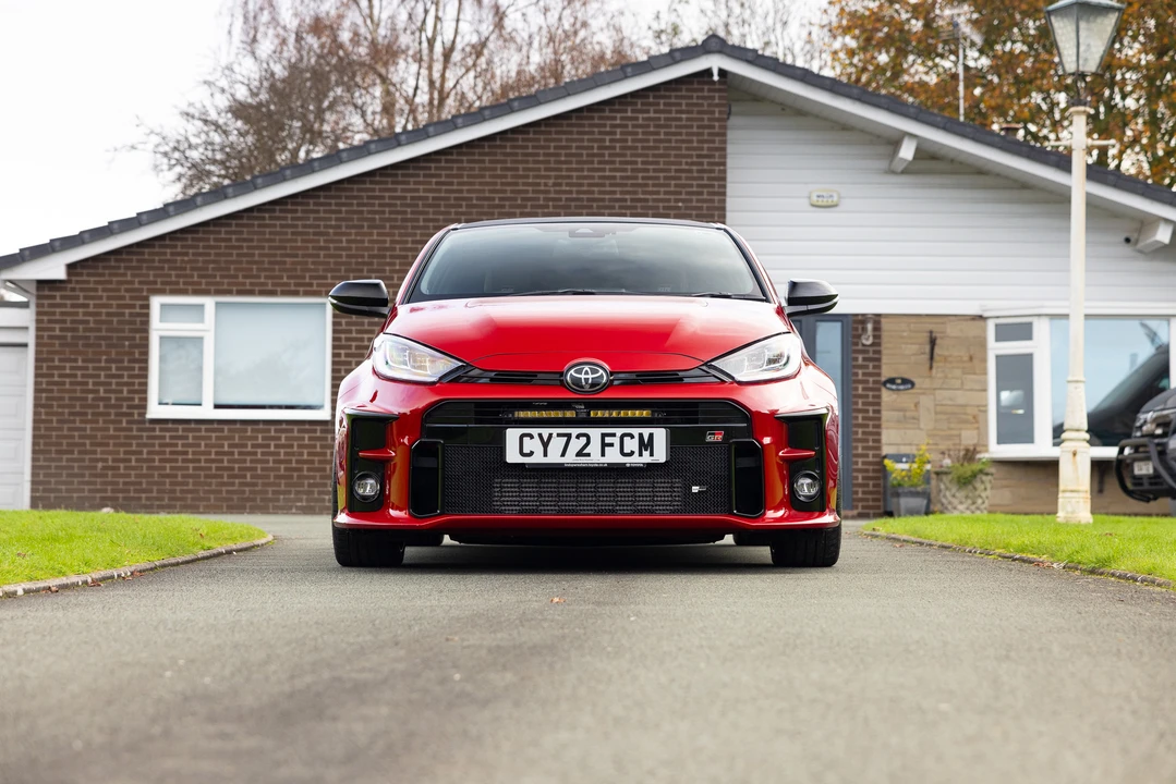 2023 Toyota Yaris - Image 2 of 31