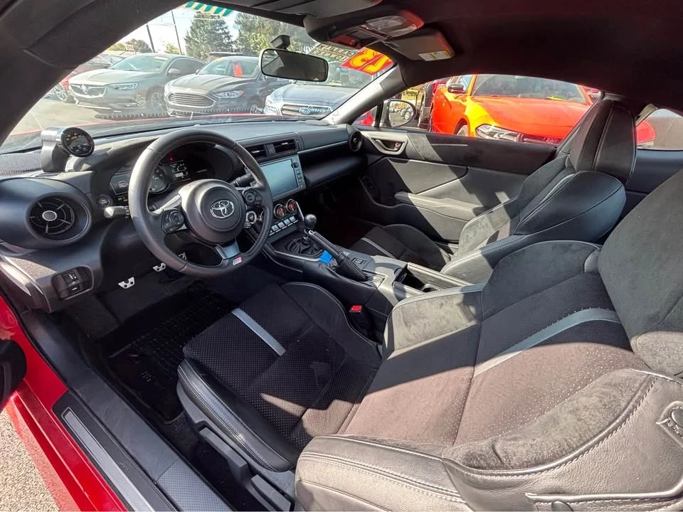 2023 Toyota GR86 2nd Gen - Image 9 of 18
