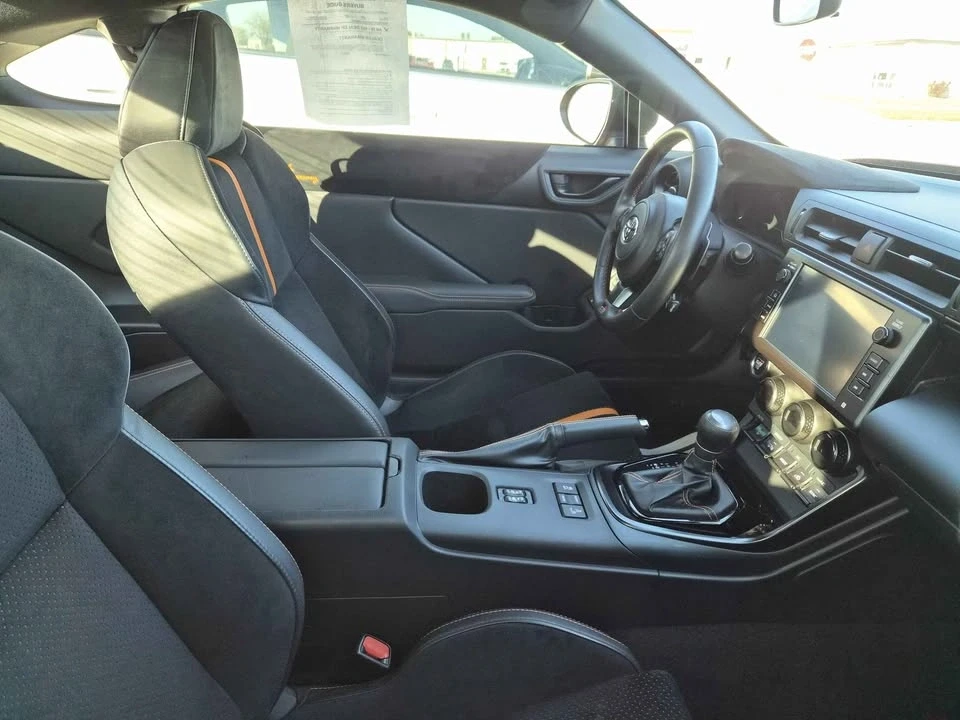 2023 Toyota GR86 2nd Gen - Image 3 of 4