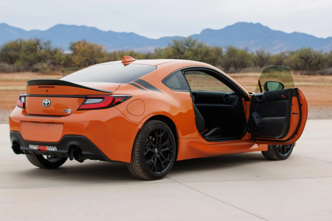 2023 Toyota GR86 2nd Gen - Image 13 of 31