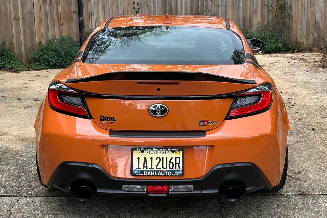 2023 Toyota GR86 2nd Gen - Image 5 of 31