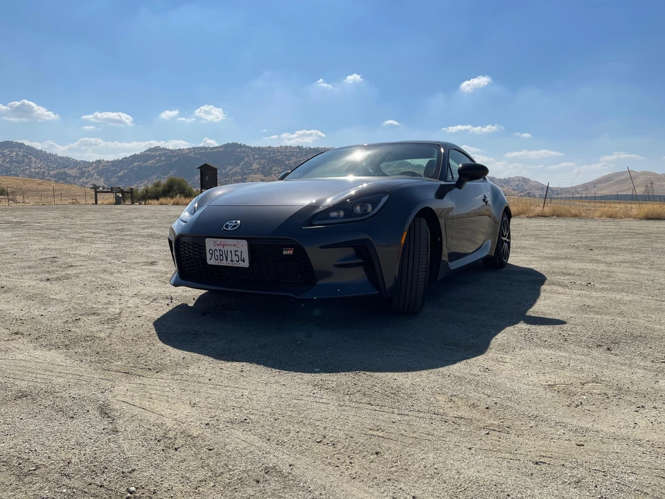 2023 Toyota GR86 2nd Gen - Image 10 of 31