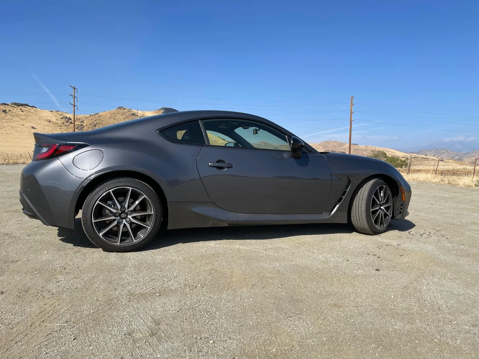2023 Toyota GR86 2nd Gen - Image 25 of 31