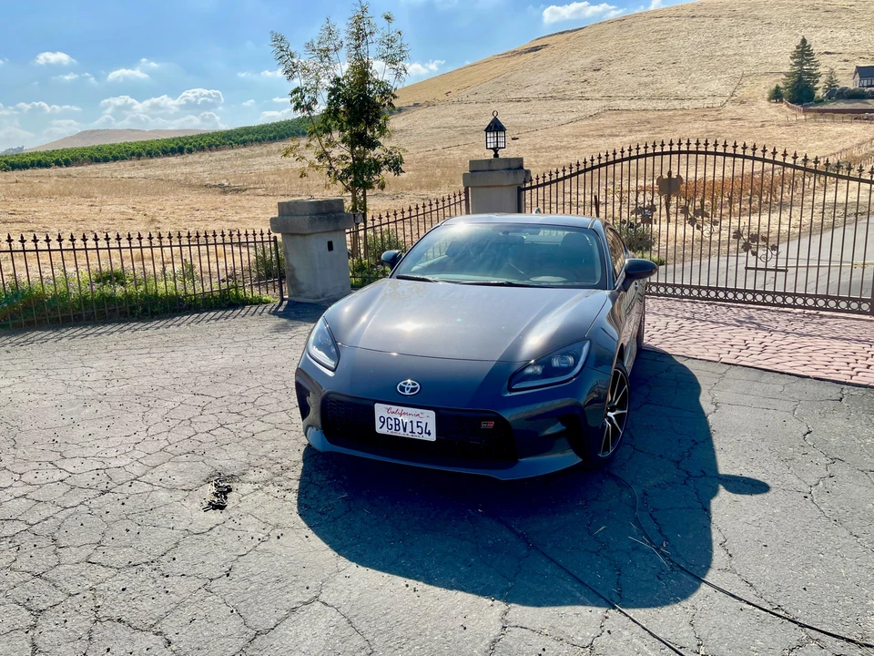 2023 Toyota GR86 2nd Gen - Image 7 of 31