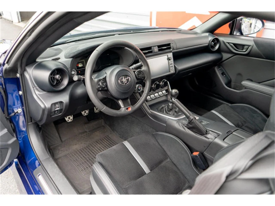 2023 Toyota GR86 2nd Gen - Image 8 of 12