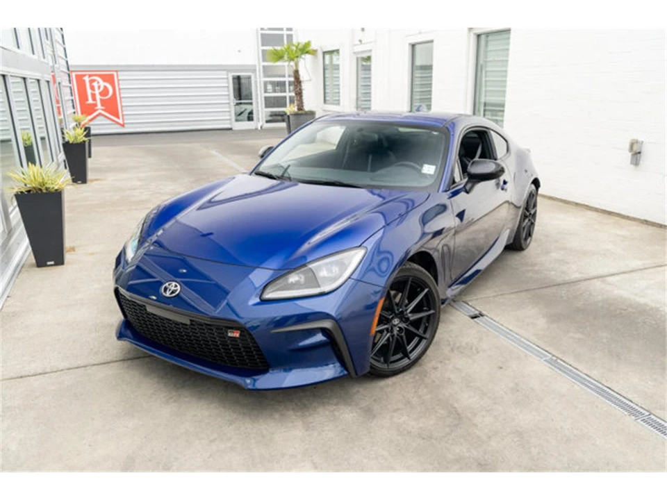 2023 Toyota GR86 2nd Gen - Image 3 of 12