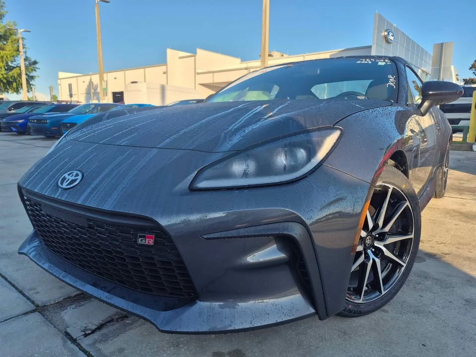 2023 Toyota GR86 2nd Gen - Image 3 of 12