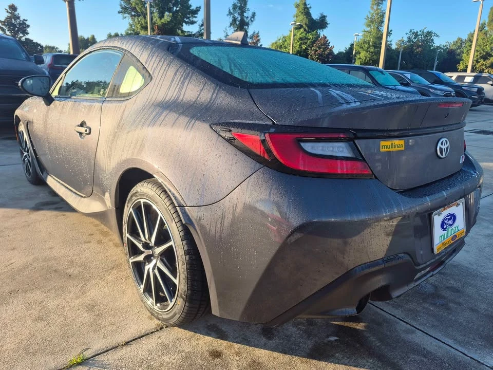 2023 Toyota GR86 2nd Gen - Image 8 of 12