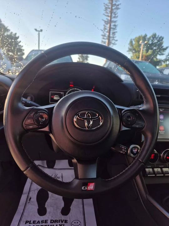 2023 Toyota GR86 2nd Gen - Image 6 of 12