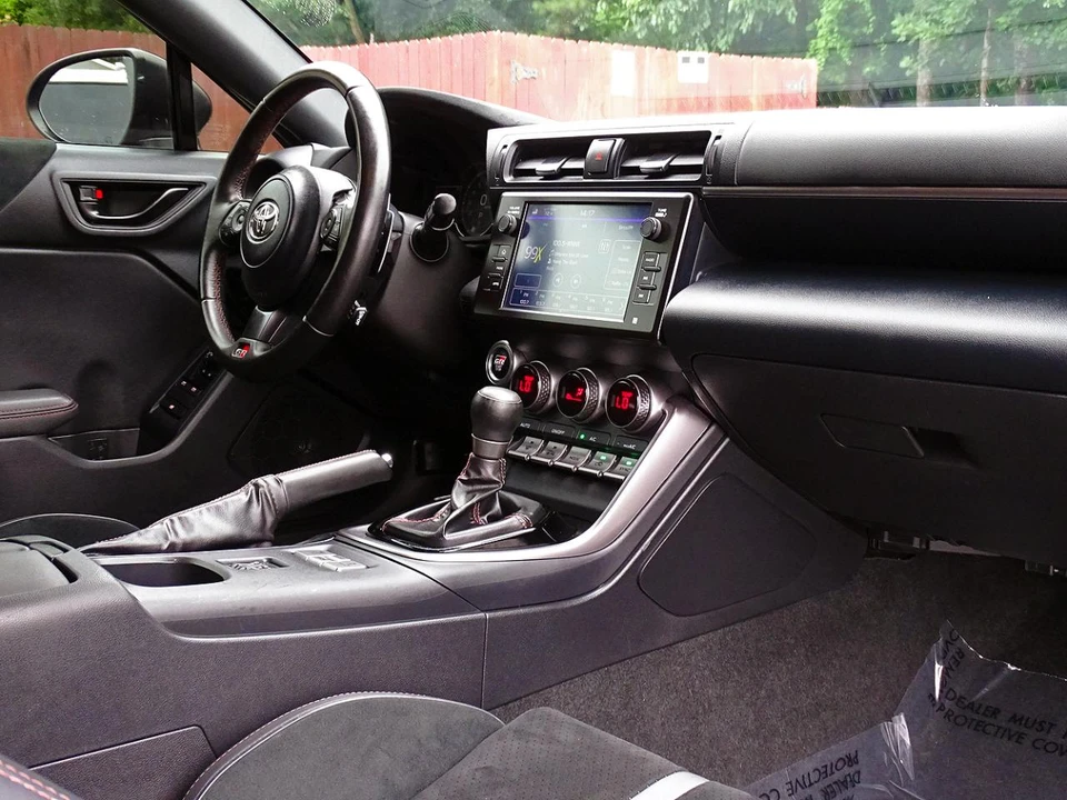 2023 Toyota GR86 2nd Gen - Image 28 of 31