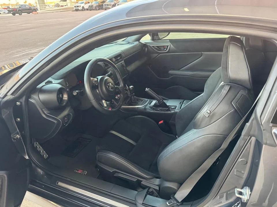 2023 Toyota GR86 2nd Gen - Image 4 of 8
