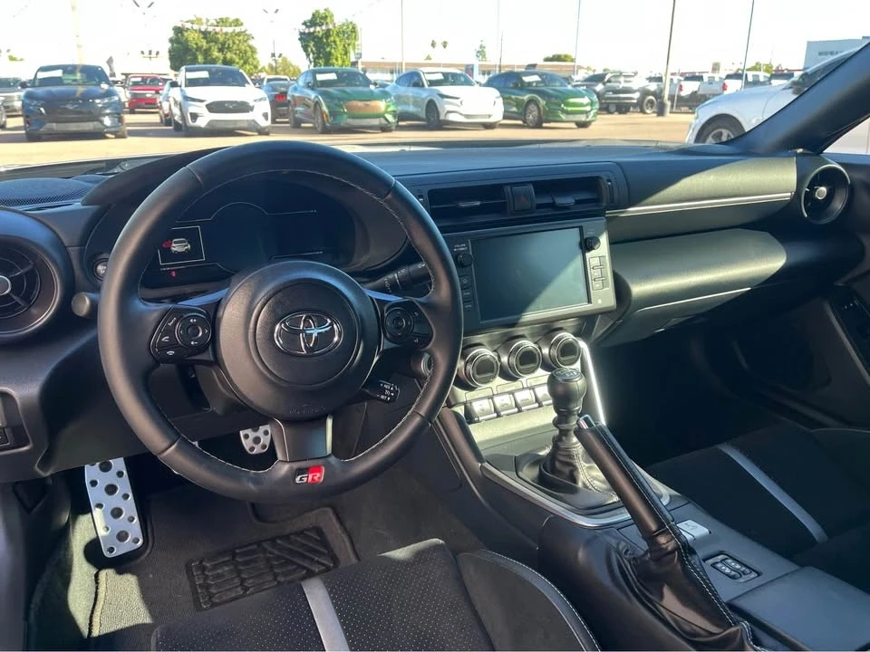 2023 Toyota GR86 2nd Gen - Image 5 of 6