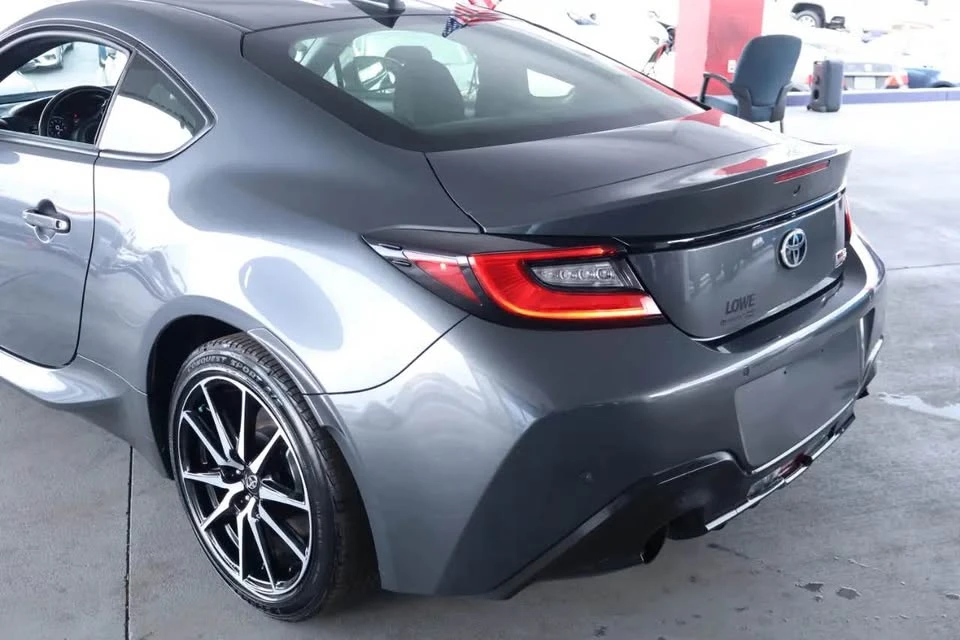 2023 Toyota GR86 2nd Gen - Image 6 of 11