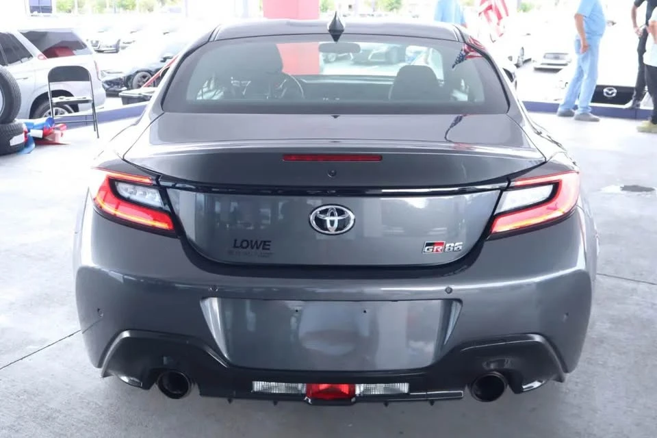 2023 Toyota GR86 2nd Gen - Image 5 of 11