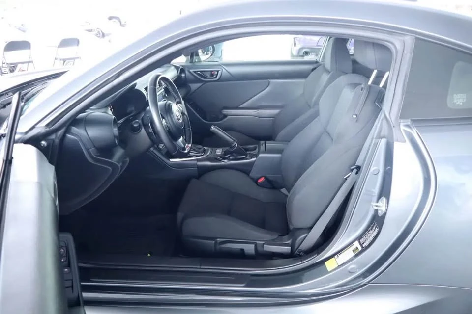 2023 Toyota GR86 2nd Gen - Image 9 of 11