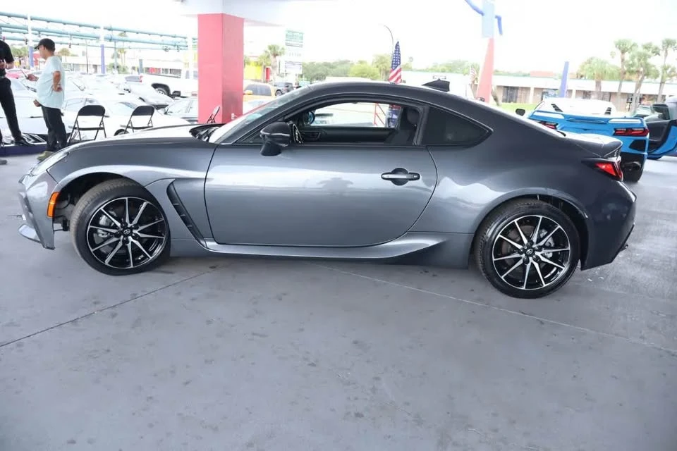 2023 Toyota GR86 2nd Gen - Image 7 of 11