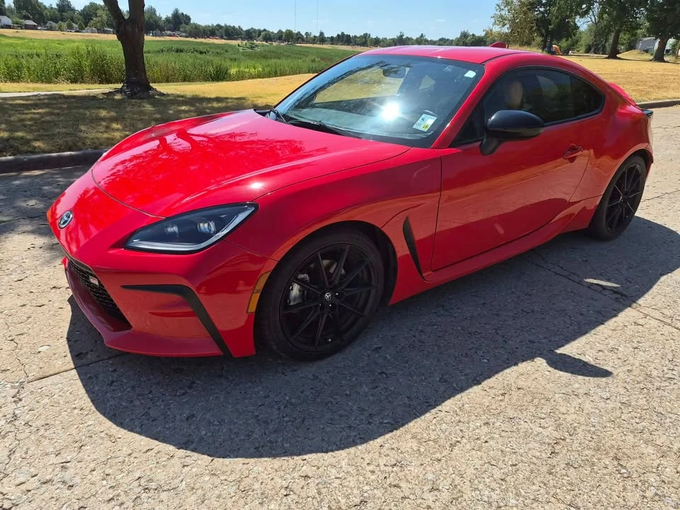 2023 Toyota GR86 2nd Gen - Image 5 of 10